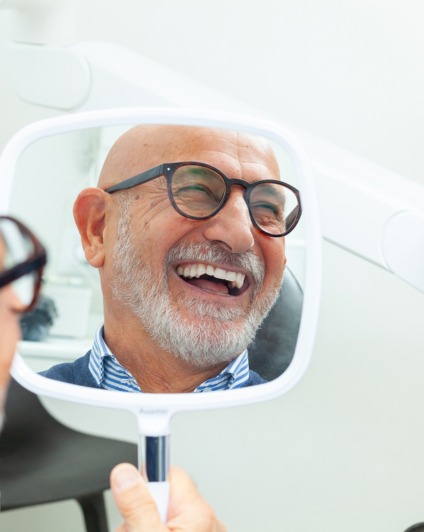 Pourquoi choisir un implant dentaire ?